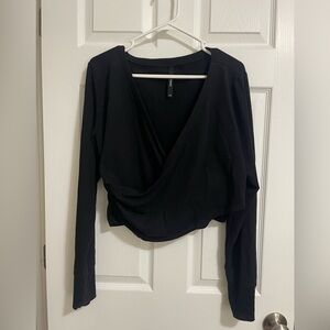 Criss Cross Black Sweatshirt.